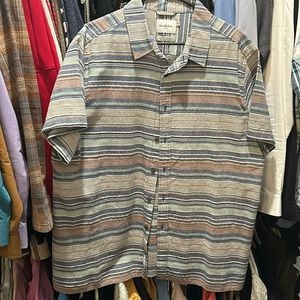 XL Men’s Short sleeve casual button down shirt for sale